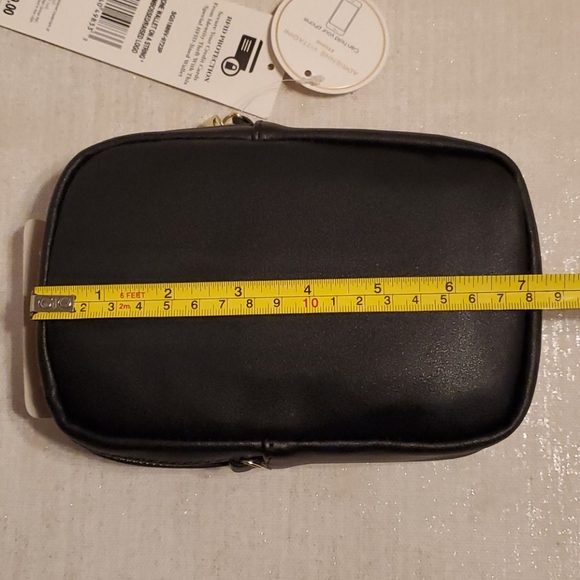 New Adrienne Vittadini phone wallet on a string, Crossbody - Picture 7 of 8